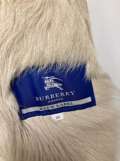 BURBERRY BLUE LABEL（バーバリーロンドンブルーレーベル）BURBERRY BLUE LABEL (バーバリーロンドンブルーレーベル) ムートンコート アイボリー サイズ:38の古着・服飾アイテム