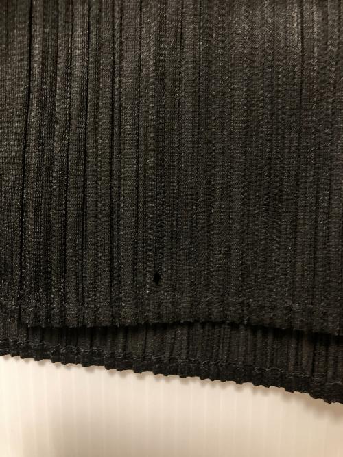 PLEATS PLEASE（プリーツプリーズ）PLEATS PLEASE (プリーツプリーズ) ノースリーブプリーツカットソー ブラック サイズ:3の古着・服飾アイテム