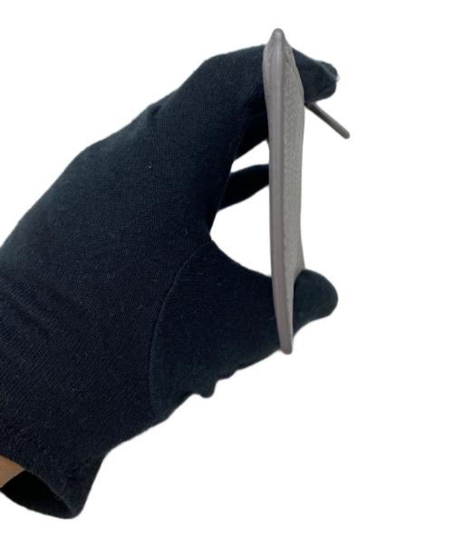 BALENCIAGA（バレンシアガ）BALENCIAGA (バレンシアガ) ロゴレザーフラグメントケース グレーの古着・服飾アイテム