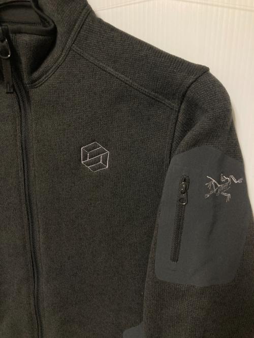 ARC'TERYX（アークテリクス）ARC'TERYX (アークテリクス) COVERT CARDIGAN / フリースジャケット グレー サイズ:XSの古着・服飾アイテム