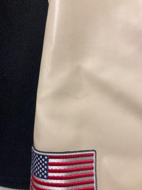 X-LARGE（エクストララージ）X-LARGE (エクストララージ) 22FW OG LOGO VARSITY JACKET / スタジャン ブラック×ベージュ サイズ:XLの古着・服飾アイテム