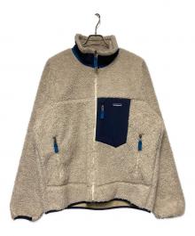 Patagonia（パタゴニア）の古着「24SS クラシック・レトロX・ジャケット / ボアフリースジャケット」｜ベージュ×ブルー
