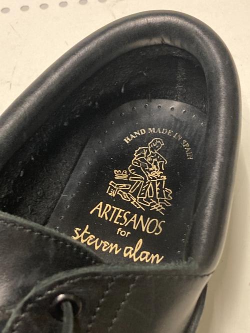 ARTESANOS（アルテサノス）ARTESANOS (アルテサノス) STEVEN ALAN (スティーブンアラン) 3EYE MOCCASIN / レザーモカシンシューズ ブラック サイズ:42の古着・服飾アイテム