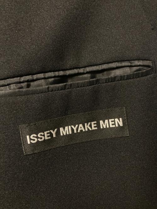 ISSEY MIYAKE MEN（イッセイミヤケメン）ISSEY MIYAKE MEN (イッセイミヤケメン) プリーツテーラードジャケット ブラック サイズ:3の古着・服飾アイテム
