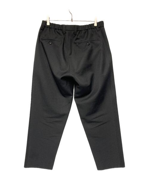 ISSEY MIYAKE MEN（イッセイミヤケメン）ISSEY MIYAKE MEN (イッセイミヤケメン) サイドプリーツパンツ ブラック サイズ:3の古着・服飾アイテム