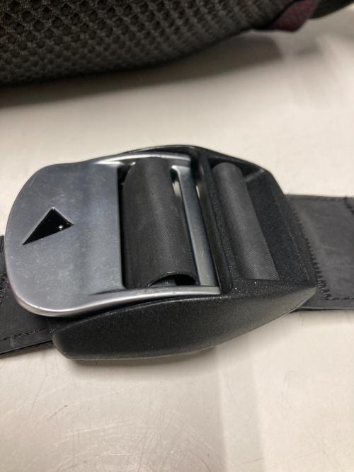 KLATTERMUSEN（クレッタルムーセン）KLATTERMUSEN (クレッタルムーセン) Fimmafang Uggla Lumbarpack / ボディバッグ ブラックの古着・服飾アイテム