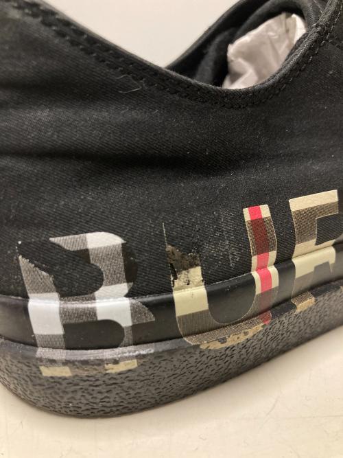 BURBERRY（バーバリー）BURBERRY (バーバリー) キャンバスローカットスニーカー ブラック サイズ:42の古着・服飾アイテム