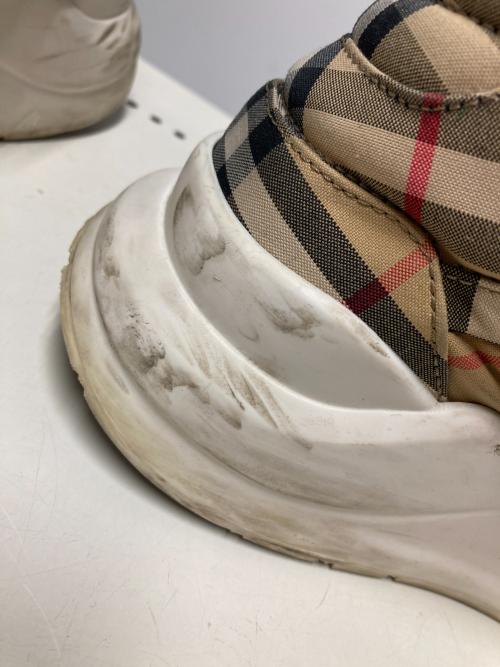 BURBERRY（バーバリー）BURBERRY (バーバリー) ベルクロノバチェックハイカットスニーカー ベージュ サイズ:42の古着・服飾アイテム