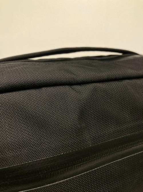 BLACK EMBER（ブラックエンバー）BLACK EMBER (ブラックエンバー) GRIP SLING / ナイロンショルダーバッグ ブラック サイズ:9Lの古着・服飾アイテム