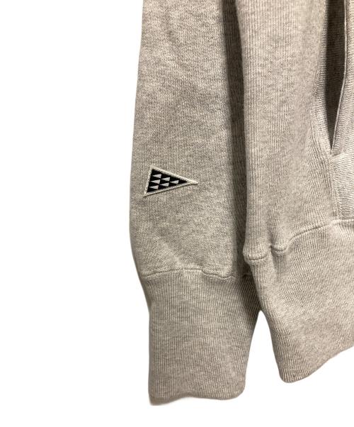 Champion REVERSE WEAVE（チャンピオン リバース ウィーブ）Champion REVERSE WEAVE (チャンピオン リバース ウィーブ) Pilgrim Surf+Supply (ピルグリム サーフサプライ) 25FW Team Hoodie / プルオーバーパーカー グレー サイズ:Sの古着・服飾アイテム