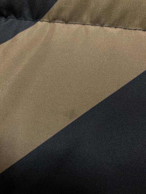 FENDI（フェンディ）FENDI (フェンディ) ズッカ柄リバーシブルダウンジャケット ブラウン×ブラック サイズ:44の古着・服飾アイテム