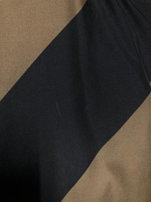 FENDI（フェンディ）FENDI (フェンディ) ズッカ柄リバーシブルダウンジャケット ブラウン×ブラック サイズ:44の古着・服飾アイテム