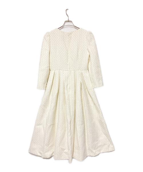 SEVEN TEN by MIHO KAWAHITO（セブン テン バイ ミホ カワヒト）SEVEN TEN by MIHO KAWAHITO (セブン テン バイ ミホ カワヒト) 21AW パフスリーブツイードワンピース / ツイードタックドレス ホワイト サイズ:Mの古着・服飾アイテム