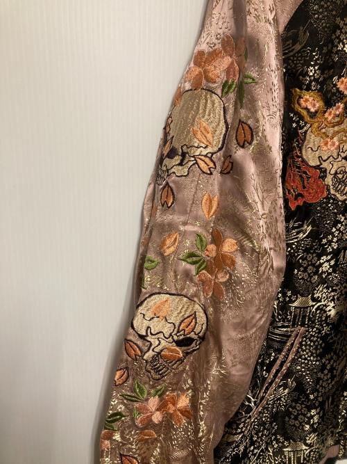 花旅楽団（ハナタビガクダン）花旅楽団 (ハナタビガクダン) リバーシブルスカジャン ベージュ×グリーン サイズ:L 未使用品の古着・服飾アイテム