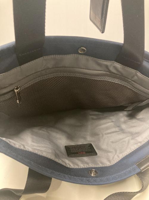 TUMI（トゥミ）TUMI (トゥミ) ナイロントートバッグ ネイビー×ブラックの古着・服飾アイテム