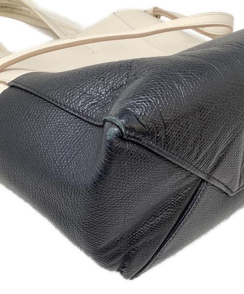 CELINE（セリーヌ）CELINE (セリーヌ) バーティカルカバ スモール アイボリー×ブラックの古着・服飾アイテム