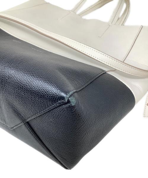 CELINE（セリーヌ）CELINE (セリーヌ) バーティカルカバ スモール アイボリー×ブラックの古着・服飾アイテム