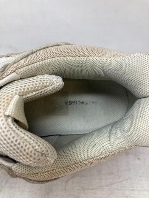 BALENCIAGA（バレンシアガ）BALENCIAGA (バレンシアガ) トリプルS / ダッドスニーカー ベージュ サイズ:US11の古着・服飾アイテム