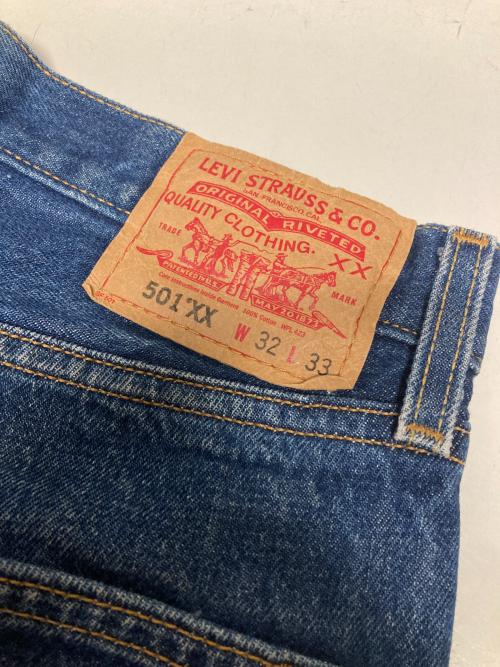 LEVI'S（リーバイス）LEVI'S (リーバイス) 501XX デニムパンツ / 2002年製 インディゴ サイズ:W32 L33の古着・服飾アイテム