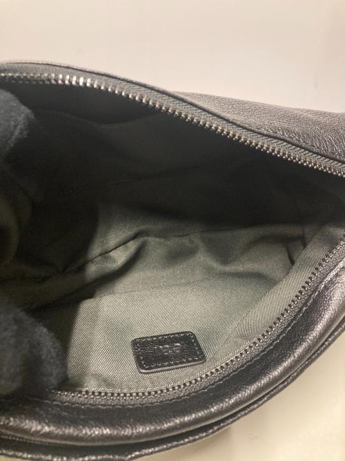 ear PAPILLONNER（イアパピヨネ）ear PAPILLONNER (イアパピヨネ) ボックスミニショルダーバッグ ブラックの古着・服飾アイテム