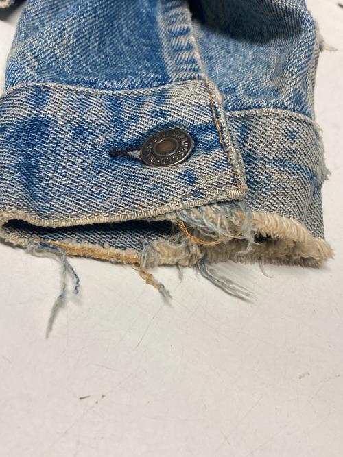 LEVI'S（リーバイス）LEVI'S (リーバイス) デニムジャケット インディゴ サイズ:38Lの古着・服飾アイテム