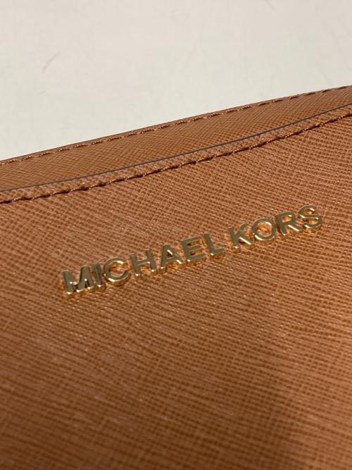 MICHAEL KORS（マイケル・コース）MICHAEL KORS (マイケル・コース) レザーショルダーバッグ ブラウン 未使用品の古着・服飾アイテム