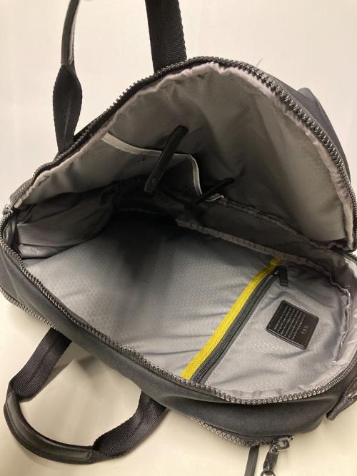 TUMI（トゥミ）TUMI (トゥミ) トレイルコンバーチブルバックパック / TAHOE ブラックの古着・服飾アイテム
