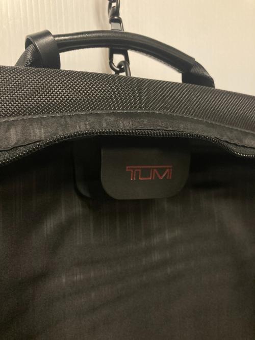 TUMI（トゥミ）TUMI (トゥミ) トライフォールドガーメントバッグ ブラックの古着・服飾アイテム