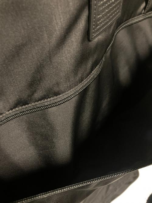 TUMI（トゥミ）TUMI (トゥミ) トライフォールドガーメントバッグ ブラックの古着・服飾アイテム