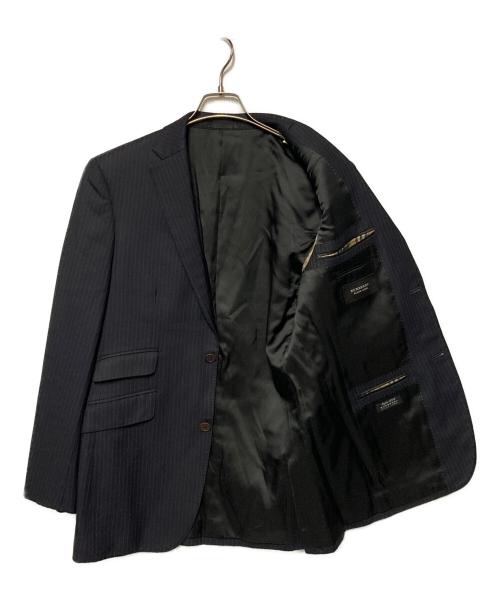 BURBERRY BLACK LABEL（バーバリーブラックレーベル）BURBERRY BLACK LABEL (バーバリーブラックレーベル) ストライプ2Bセットアップスーツ ネイビー サイズ:38Rの古着・服飾アイテム