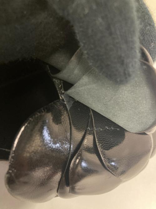 VALENTINO GARAVANI（ヴァレンティノ・ガラヴァーニ）VALENTINO GARAVANI (ヴァレンティノ・ガラヴァーニ) Atelier / レザーサンダル ブラック サイズ:35 1/2の古着・服飾アイテム