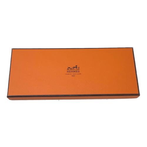 HERMES（エルメス）HERMES (エルメス) PORTE BONHEUR スカーフ グリーン プチカレ グリーンの古着・服飾アイテム