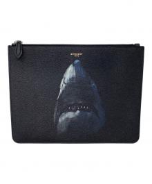 GIVENCHY（ジバンシィ）の古着「シャーク クラッチバッグ」｜ブラック