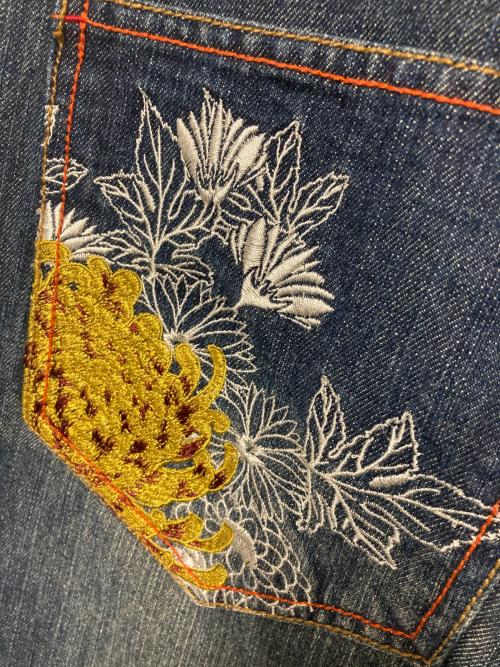 華鳥風月（カチョウフウゲツ）華鳥風月 (カチョウフウゲツ) 花魁刺繍デニムパンツ インディゴ サイズ:32の古着・服飾アイテム