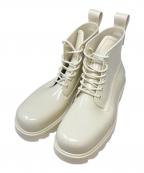 BOTTEGA VENETAボッテガベネタ）の古着「SHINY RUBBER STRIDE ANKLE BOOTS」｜ベージュ