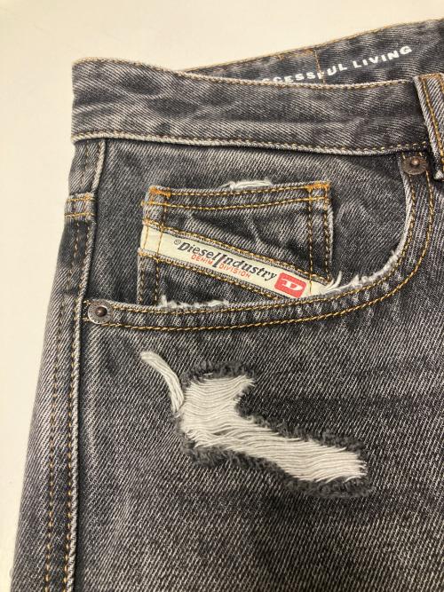 DIESEL（ディーゼル）DIESEL (ディーゼル) D-RISE / ダメージ加工ワイドデニムパンツ グレー サイズ:W30の古着・服飾アイテム