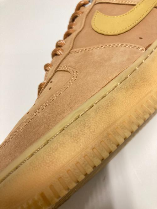 NIKE（ナイキ）NIKE (ナイキ) AIR FORCE 1 '07 WB ライトブラウン サイズ:US8.5の古着・服飾アイテム