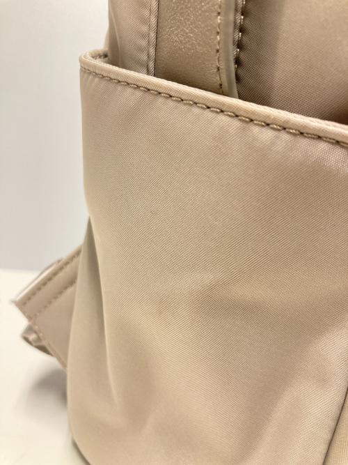 PAUL SMITH（ポールスミス）PAUL SMITH (ポールスミス) コアナイロンバックパック ベージュの古着・服飾アイテム