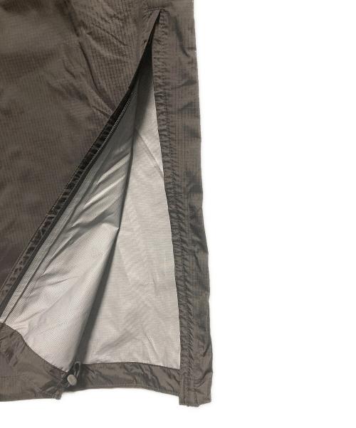 MIZUNO（ミズノ）MIZUNO (ミズノ) ベルグテックEXストームセイバーVI レインスーツ グリーン×グレー サイズ:2XL 未使用品の古着・服飾アイテム