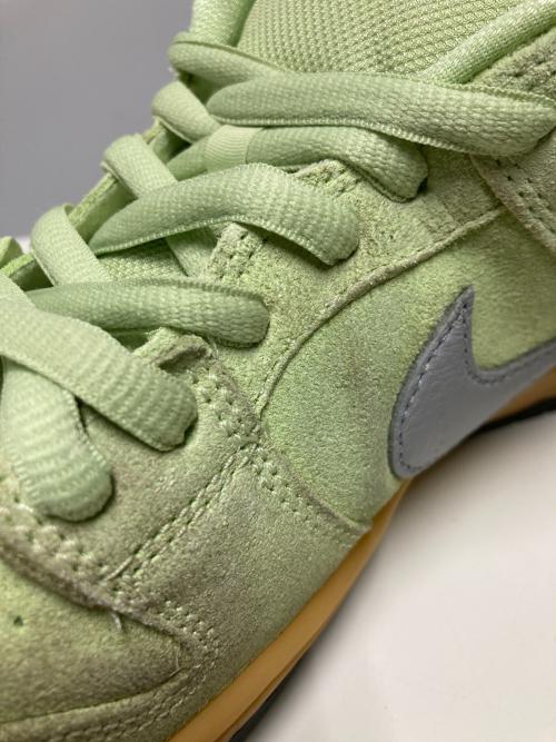NIKE SB（ナイキエスビー）NIKE SB (ナイキエスビー) DUNK LOW PRO PRM グリーン サイズ:US9.5の古着・服飾アイテム