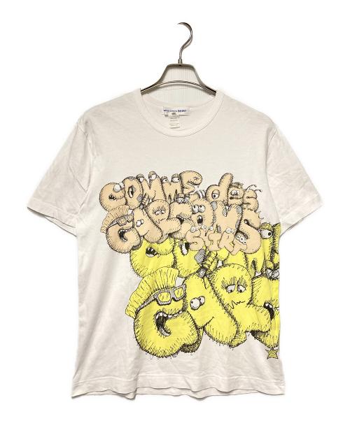 COMME des GARCONS SHIRT（コムデギャルソンシャツ）COMME des GARCONS SHIRT (コムデギャルソンシャツ) KAWS (カウズ) 21AW コラボプリントTシャツ ホワイト サイズ:Mの古着・服飾アイテム