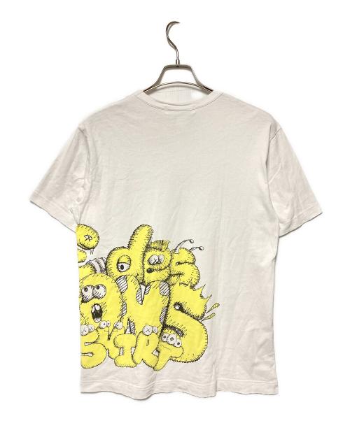 COMME des GARCONS SHIRT（コムデギャルソンシャツ）COMME des GARCONS SHIRT (コムデギャルソンシャツ) KAWS (カウズ) 21AW コラボプリントTシャツ ホワイト サイズ:Mの古着・服飾アイテム