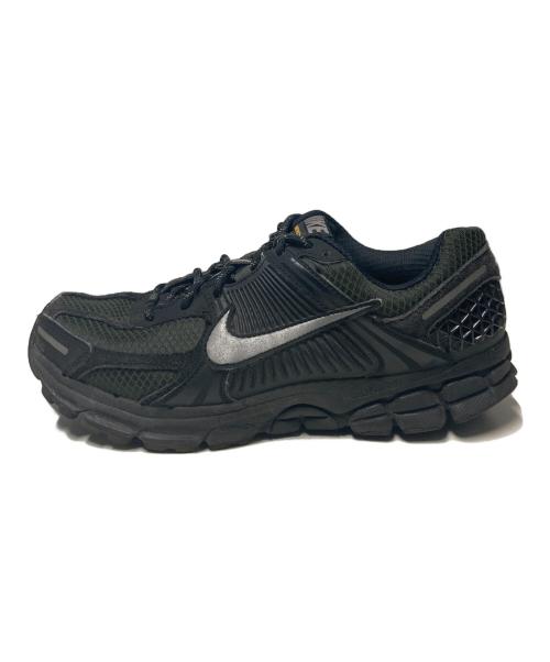 NIKE（ナイキ）NIKE (ナイキ) Air Zoom Vomero 5 カーキ×ブラック サイズ:US8.5の古着・服飾アイテム