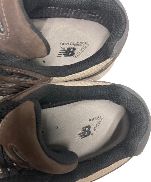 NEW BALANCE（ニューバランス）NEW BALANCE (ニューバランス) 2002R GTX ブラウン サイズ:US9Dの古着・服飾アイテム
