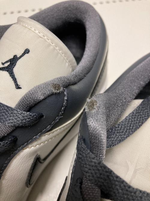 NIKE（ナイキ）NIKE (ナイキ) WMNS AIR JORDAN 1 LOW グレー×ホワイト サイズ:US11の古着・服飾アイテム