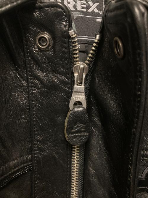 AVIREX（アヴィレックス）AVIREX (アヴィレックス) レザースタジャン ブラック サイズ:Sの古着・服飾アイテム