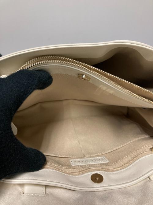 COLE HAAN（コールハーン）COLE HAAN (コールハーン) コレクティブ サッチェル ホワイトの古着・服飾アイテム