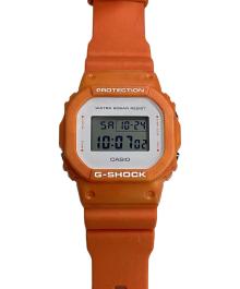 CASIO（カシオ）の古着「腕時計」｜オレンジ