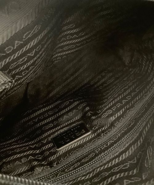 PRADA（プラダ）PRADA (プラダ) ナイロンショルダーバッグ ブラックの古着・服飾アイテム