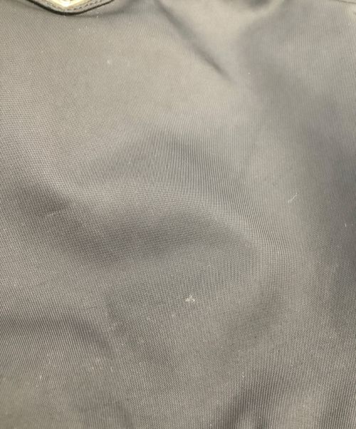 PRADA（プラダ）PRADA (プラダ) ナイロンショルダーバッグ ブラックの古着・服飾アイテム